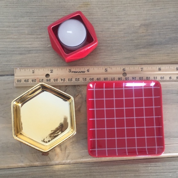 Vanity Trays Set of 3 Gold & Red Plaid - Picture 2 of 2